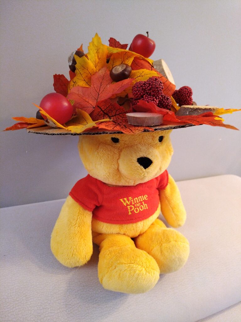 jesienny kapelusz Kubuś Puchatek