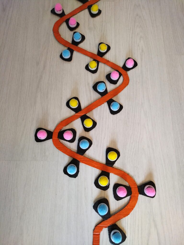 zabawa w kodowanie na latawcu